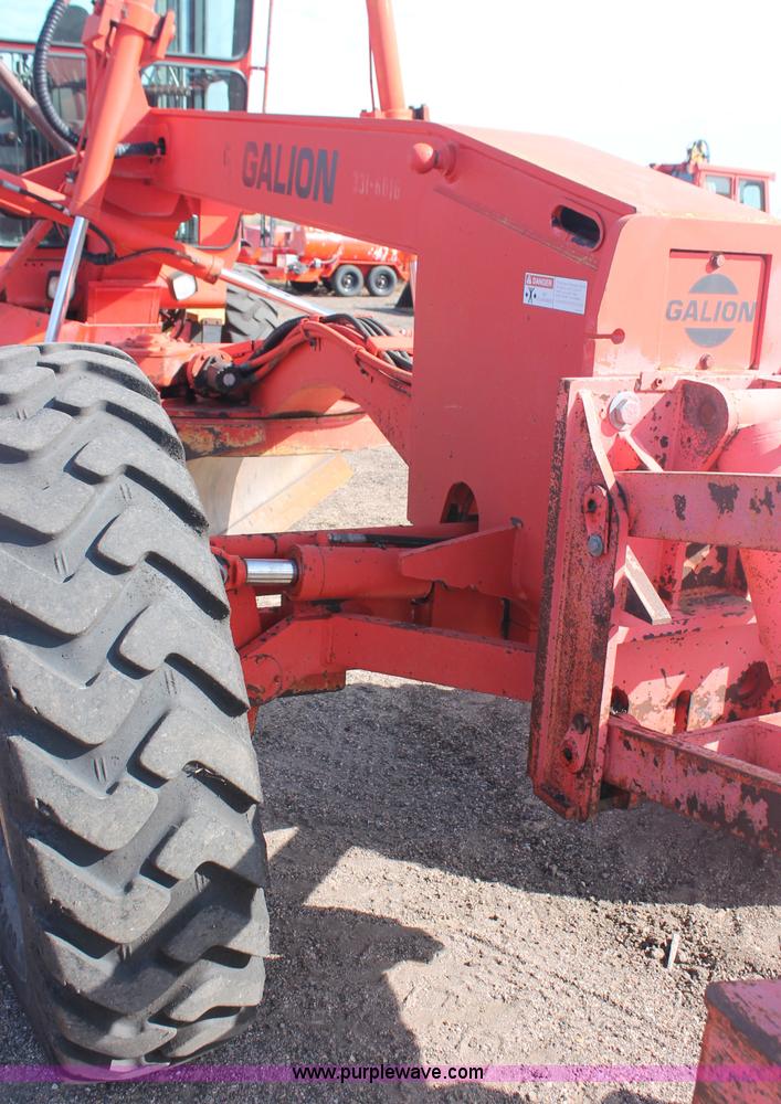 image for item F6156 1996 Galion 830B motor grader