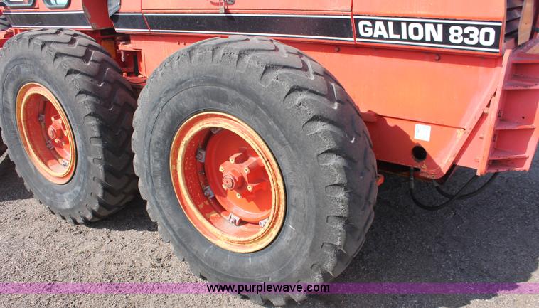image for item F6156 1996 Galion 830B motor grader