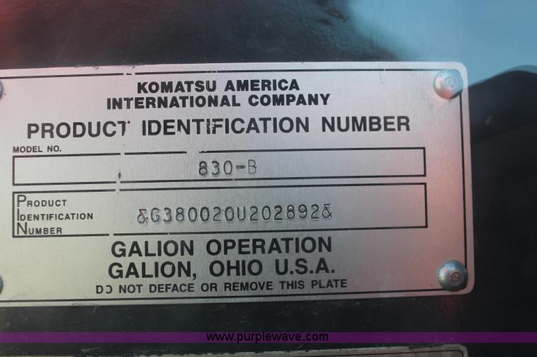 image for item F6156 1996 Galion 830B motor grader