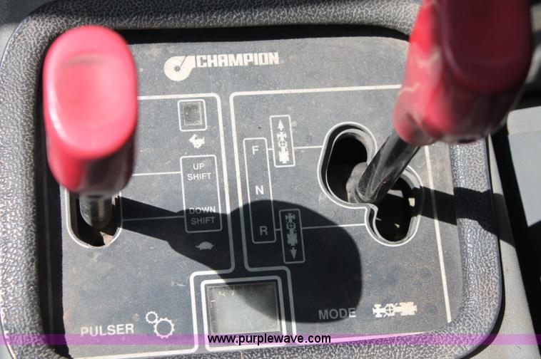 image for item F6157 1996 Champion 710A motorgrader