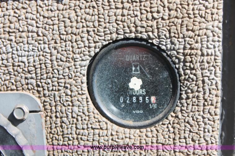 image for item F6157 1996 Champion 710A motorgrader