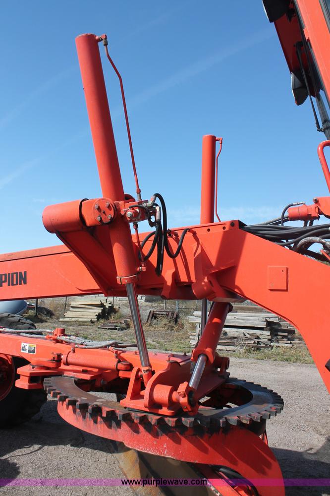 image for item F6157 1996 Champion 710A motorgrader