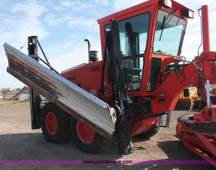 image for item F6157 1996 Champion 710A motorgrader