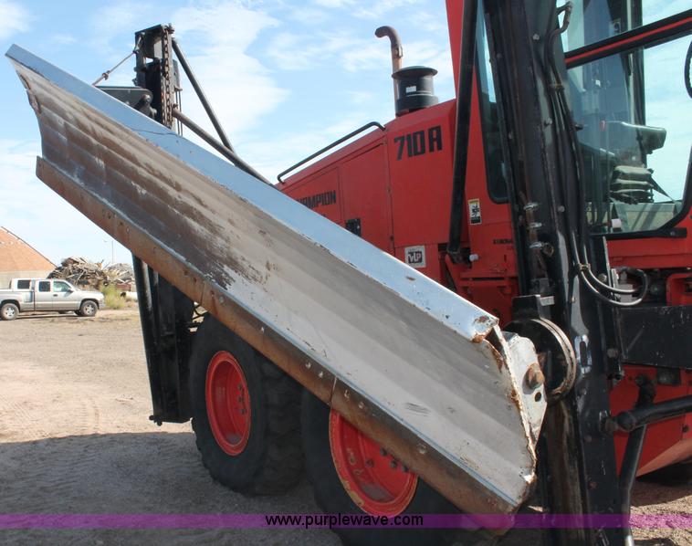 image for item F6157 1996 Champion 710A motorgrader