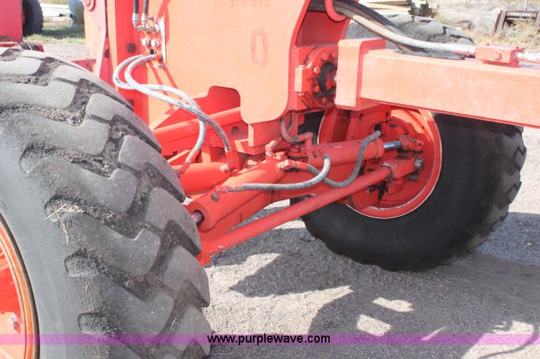 image for item F6157 1996 Champion 710A motorgrader