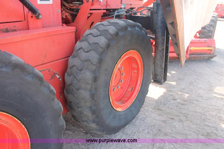 image for item F6157 1996 Champion 710A motorgrader