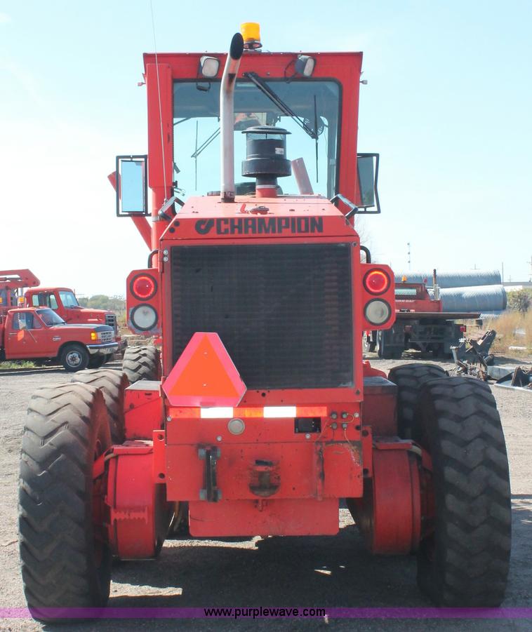 image for item F6158 1996 Champion 710A motorgrader