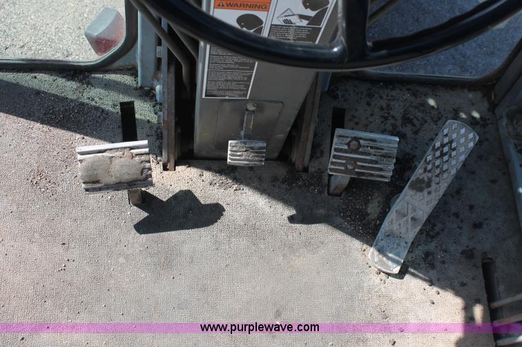 image for item F6158 1996 Champion 710A motorgrader