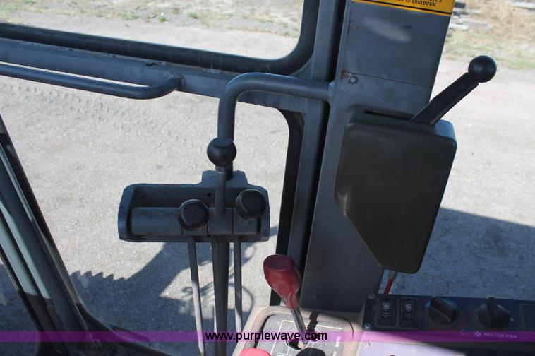 image for item F6158 1996 Champion 710A motorgrader