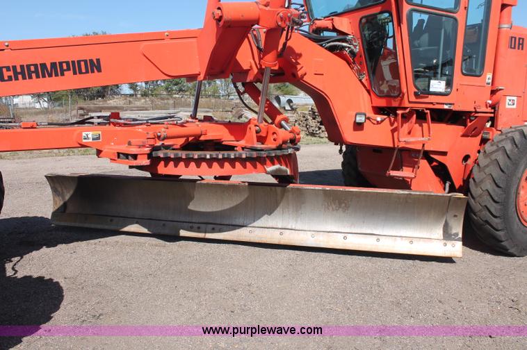 image for item F6158 1996 Champion 710A motorgrader