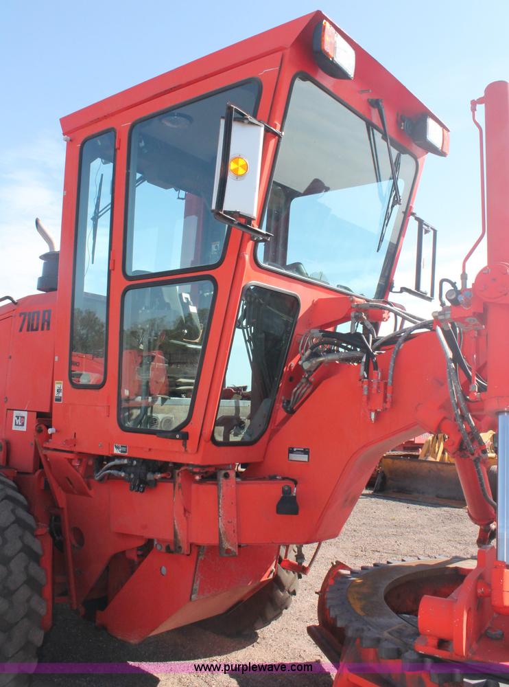 image for item F6158 1996 Champion 710A motorgrader