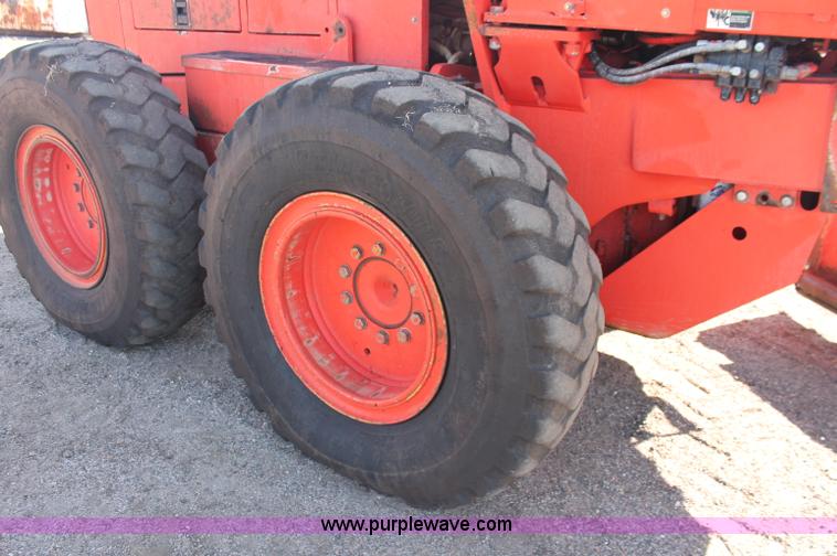 image for item F6158 1996 Champion 710A motorgrader