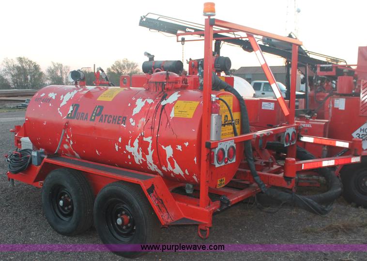 image for item F6160 2005 Duaco 125DJT pot hole patcher