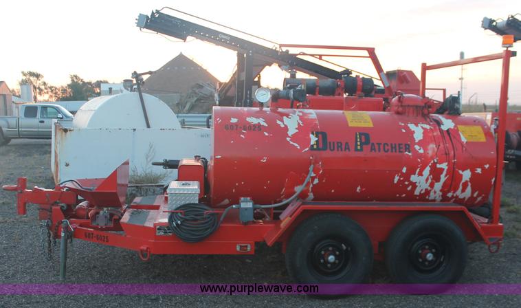 image for item F6160 2005 Duaco 125DJT pot hole patcher