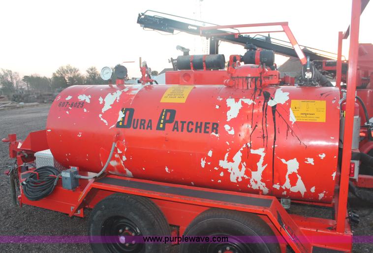 image for item F6160 2005 Duaco 125DJT pot hole patcher