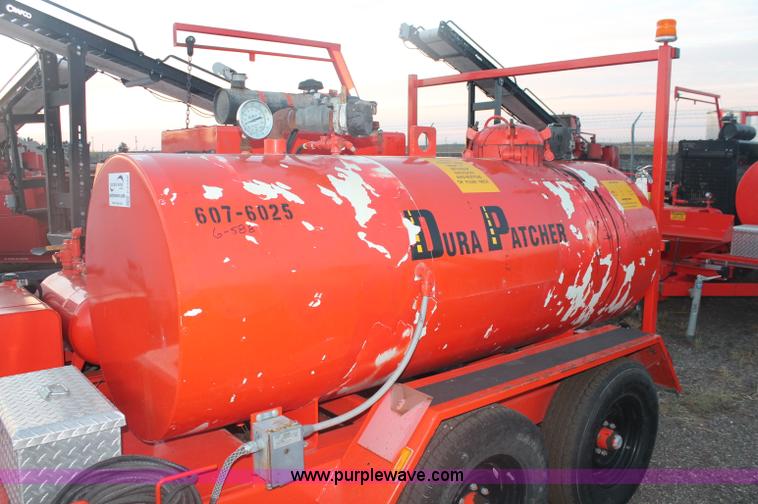 image for item F6160 2005 Duaco 125DJT pot hole patcher