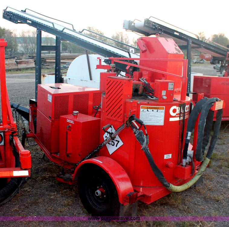 image for item F6162 2001 Craft Co SS-125D crack seal machine