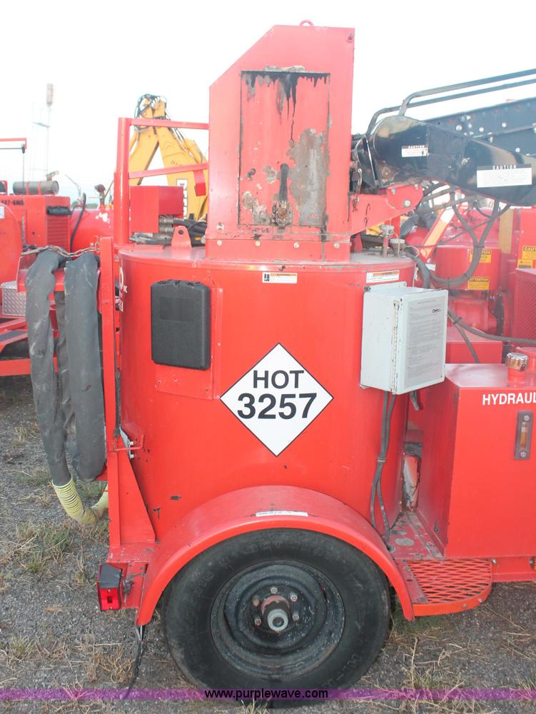 image for item F6162 2001 Craft Co SS-125D crack seal machine