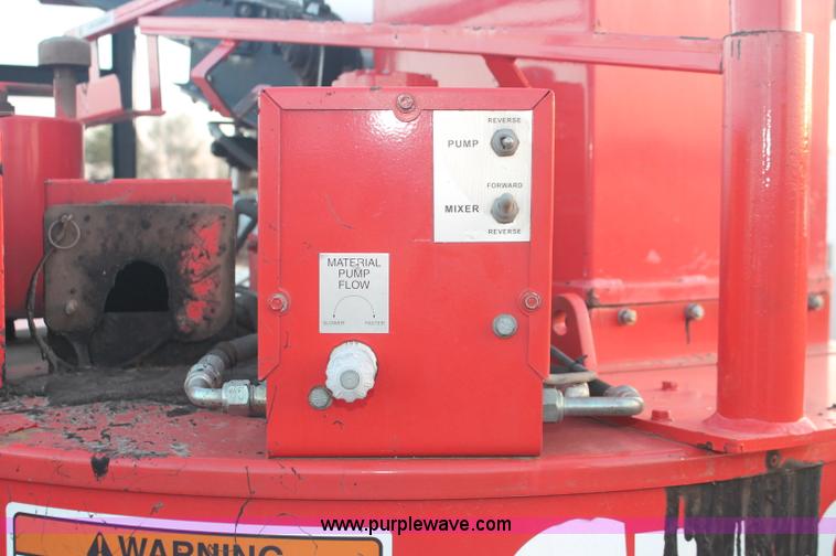 image for item F6162 2001 Craft Co SS-125D crack seal machine