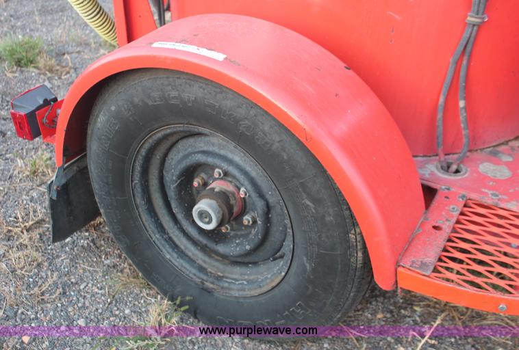 image for item F6162 2001 Craft Co SS-125D crack seal machine