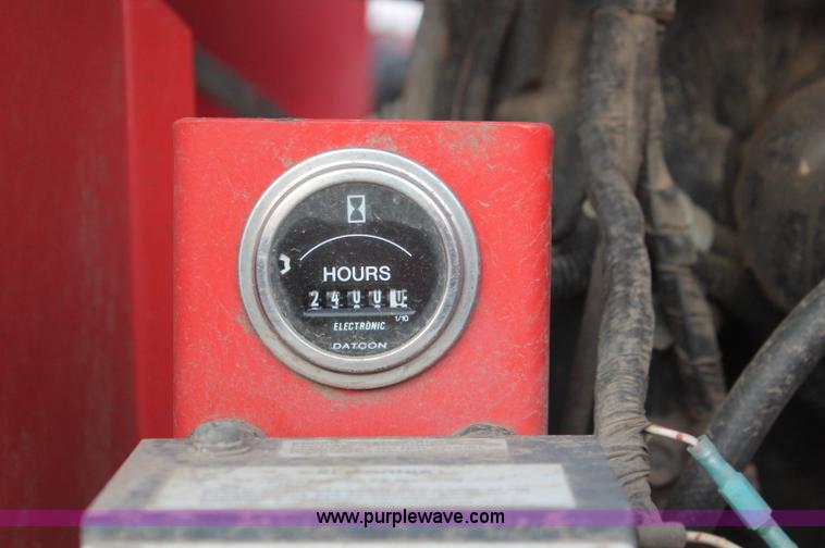 image for item F6163 2001 Craft Co SS-125 crack seal machine