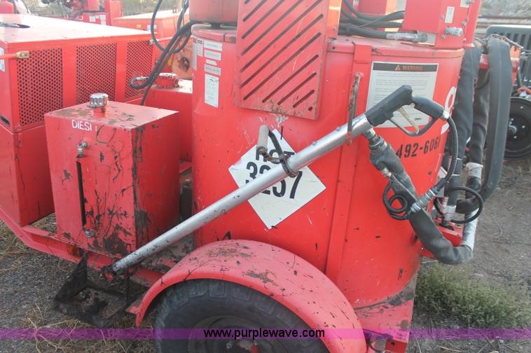 image for item F6163 2001 Craft Co SS-125 crack seal machine