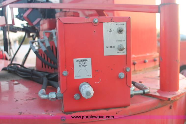 image for item F6163 2001 Craft Co SS-125 crack seal machine