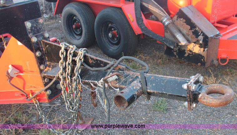 image for item F6163 2001 Craft Co SS-125 crack seal machine