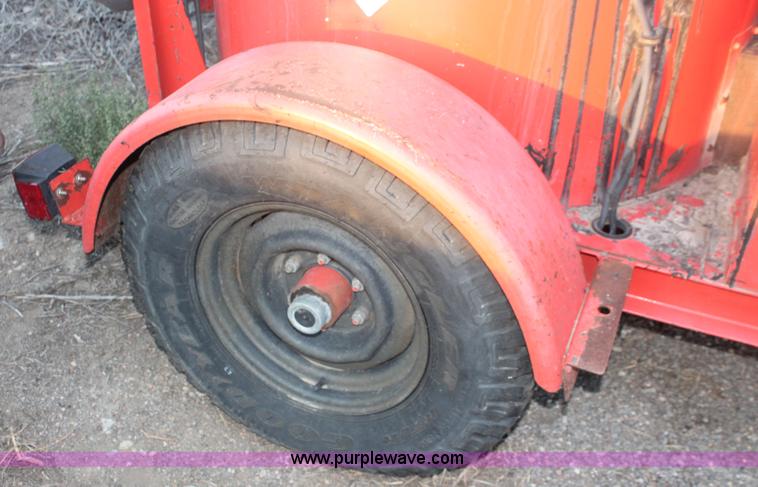 image for item F6163 2001 Craft Co SS-125 crack seal machine