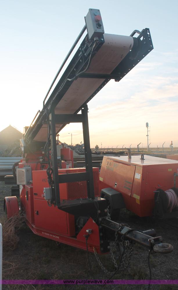 image for item F6164 2001 Craft Co SS-125 crack seal machine