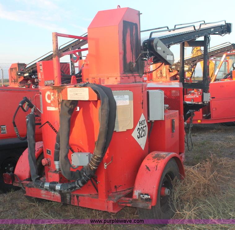 image for item F6164 2001 Craft Co SS-125 crack seal machine