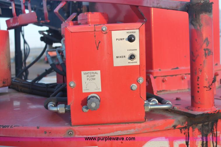 image for item F6164 2001 Craft Co SS-125 crack seal machine