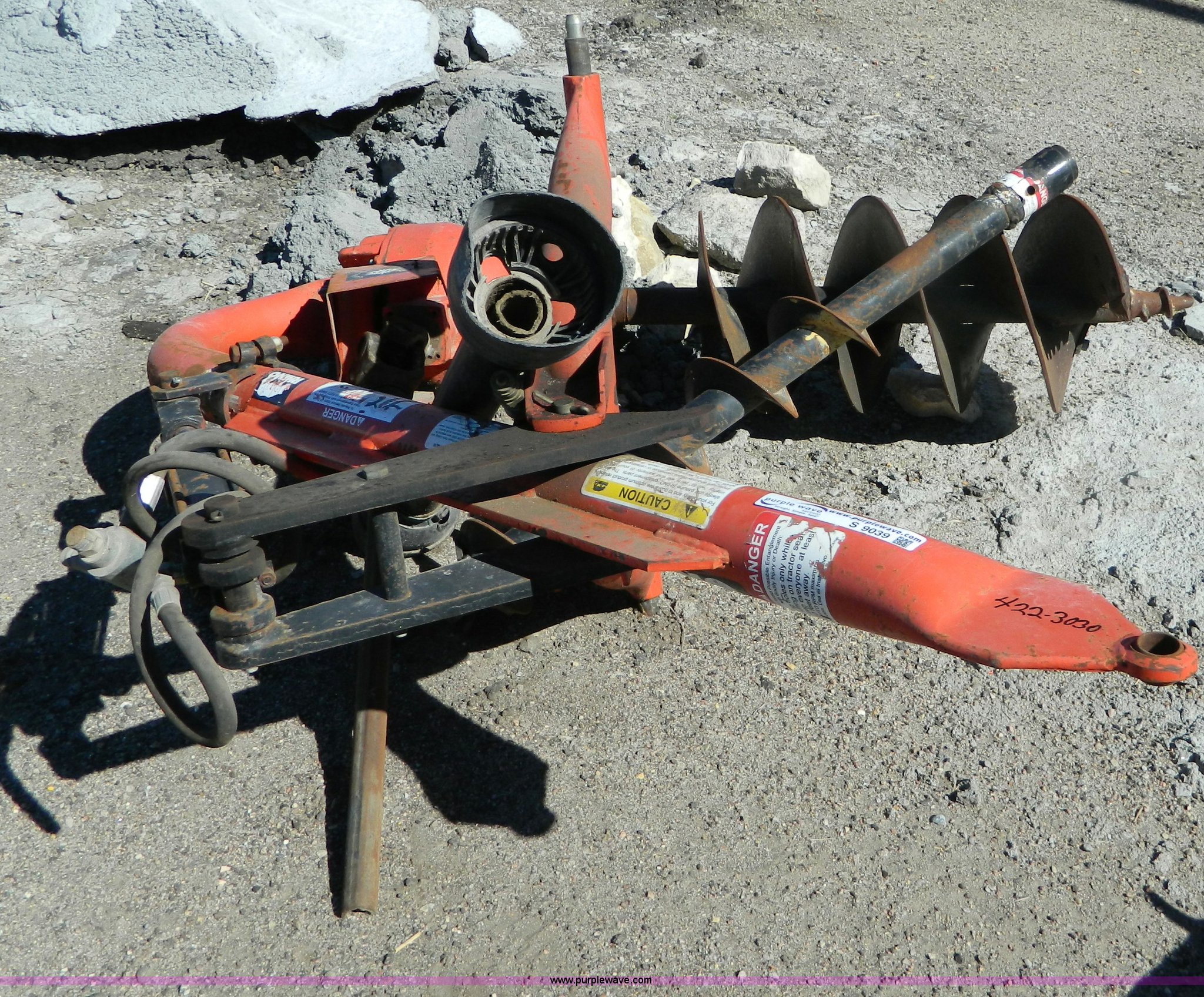 2000 Rhino SPHD post hole digger in Norton, KS Item S9039 sold Purple Wave
