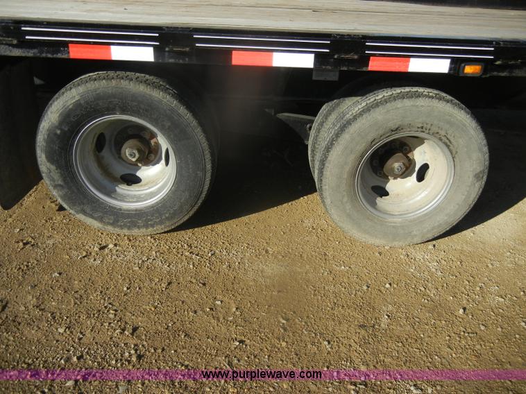 image for item D4664 2007 Travalong 33' gooseneck trailer