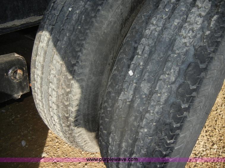 image for item D4664 2007 Travalong 33' gooseneck trailer