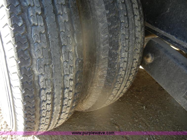 image for item D4664 2007 Travalong 33' gooseneck trailer