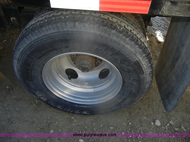 image for item D4664 2007 Travalong 33' gooseneck trailer