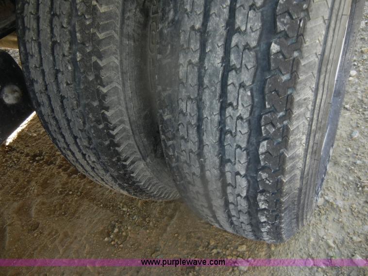 image for item D4664 2007 Travalong 33' gooseneck trailer