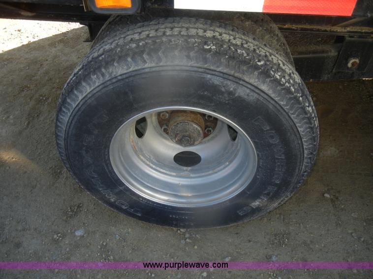 image for item D4664 2007 Travalong 33' gooseneck trailer