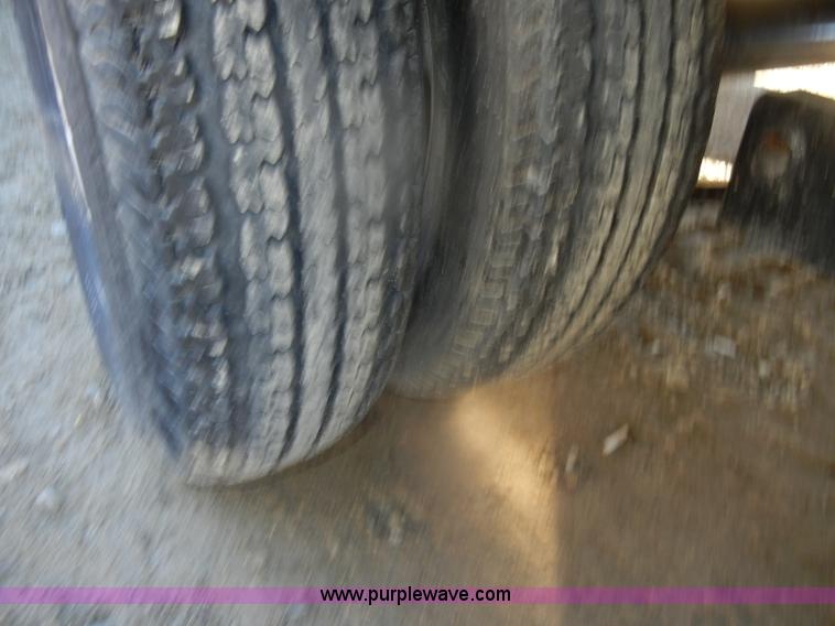 image for item D4664 2007 Travalong 33' gooseneck trailer