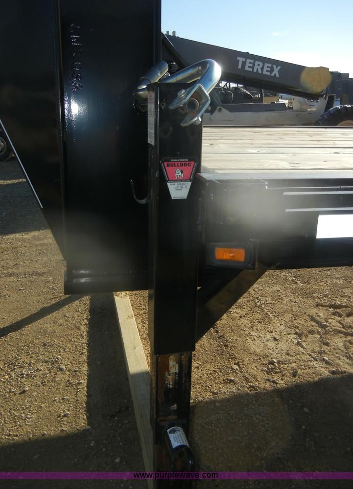 image for item D4664 2007 Travalong 33' gooseneck trailer