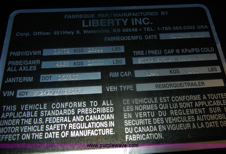 image for item D4664 2007 Travalong 33' gooseneck trailer