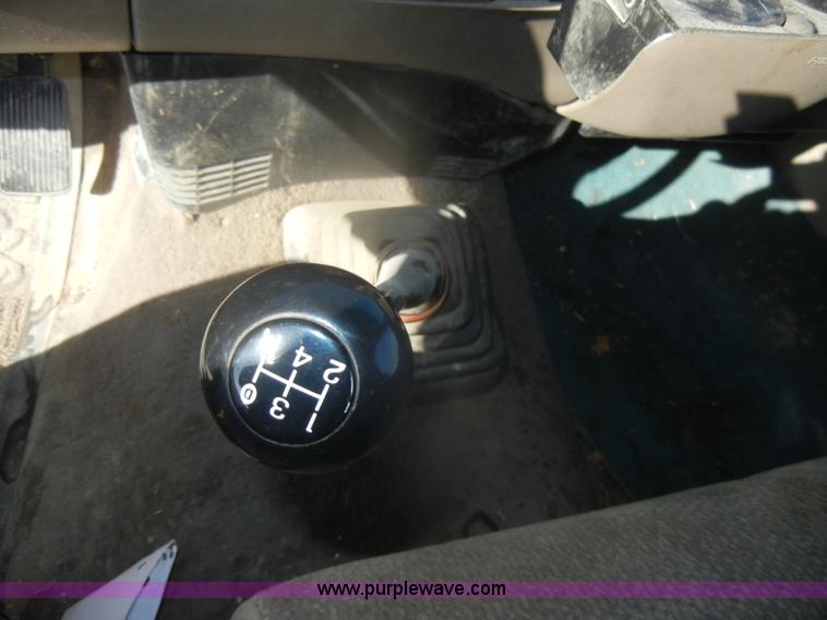 image for item D4700 2001 Ford F150 XLT SuperCab pickup truck