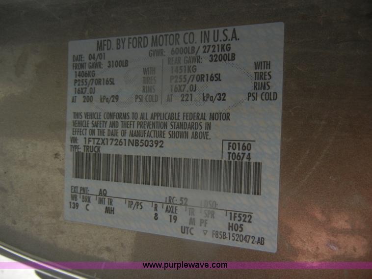 image for item D4700 2001 Ford F150 XLT SuperCab pickup truck