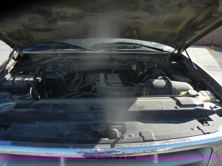 image for item D4700 2001 Ford F150 XLT SuperCab pickup truck