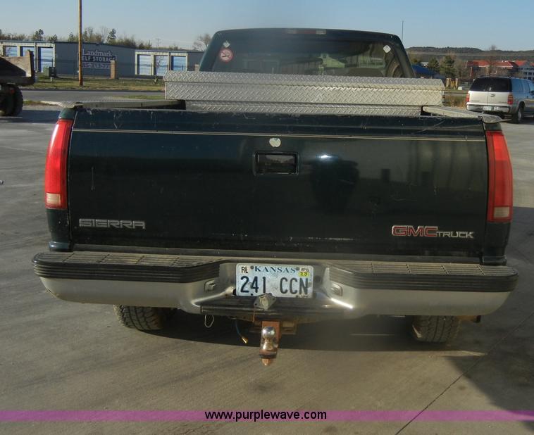 image for item D4701 1997 GMC Sierra K1500 pickup truck