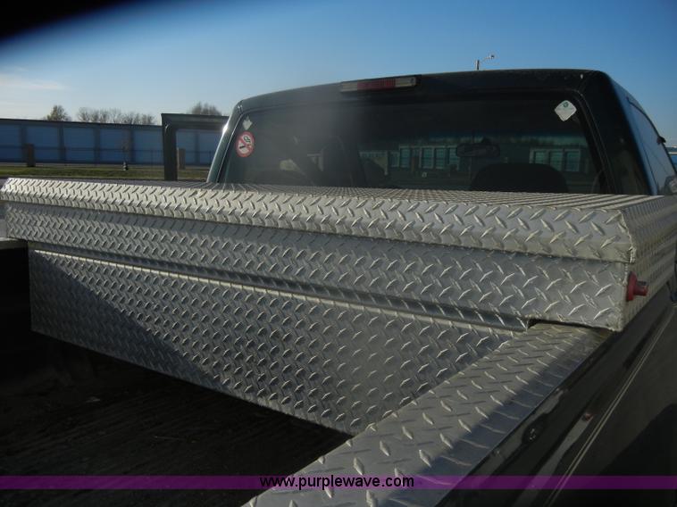 image for item D4701 1997 GMC Sierra K1500 pickup truck