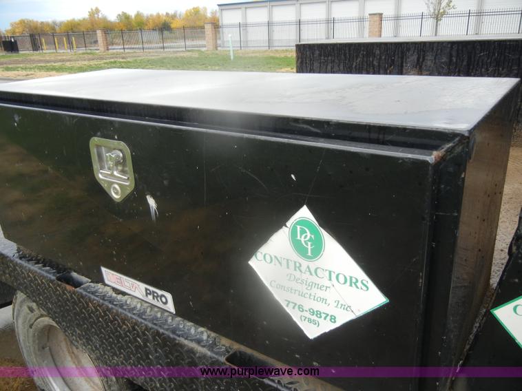 image for item D4792 1996 GMC Sierra 3500 SLE flatbed pickup truck