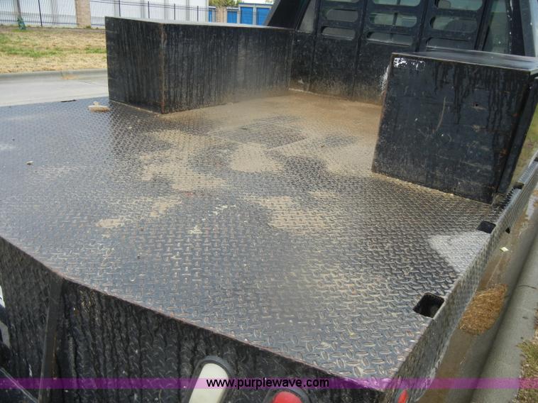 image for item D4792 1996 GMC Sierra 3500 SLE flatbed pickup truck