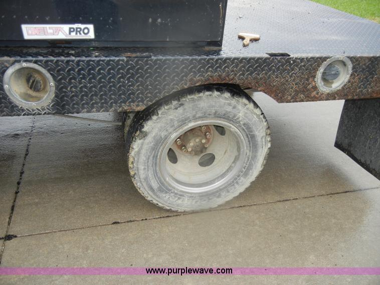 image for item D4792 1996 GMC Sierra 3500 SLE flatbed pickup truck